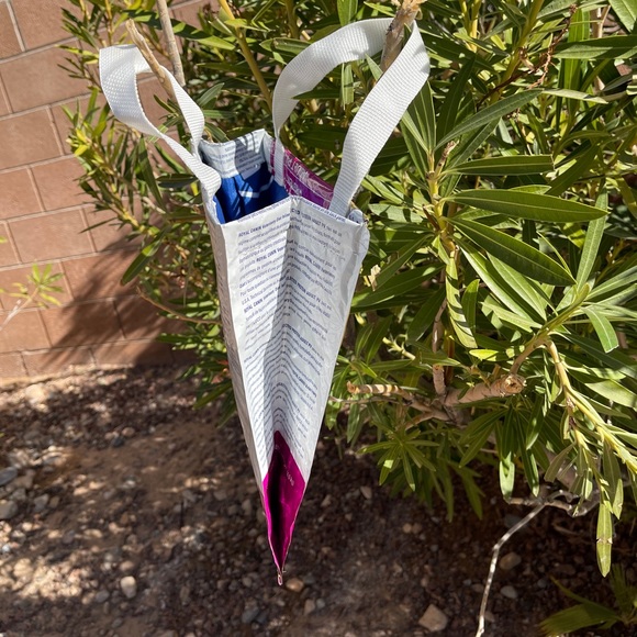 Repurposed cat food bag - Picture 4 of 7